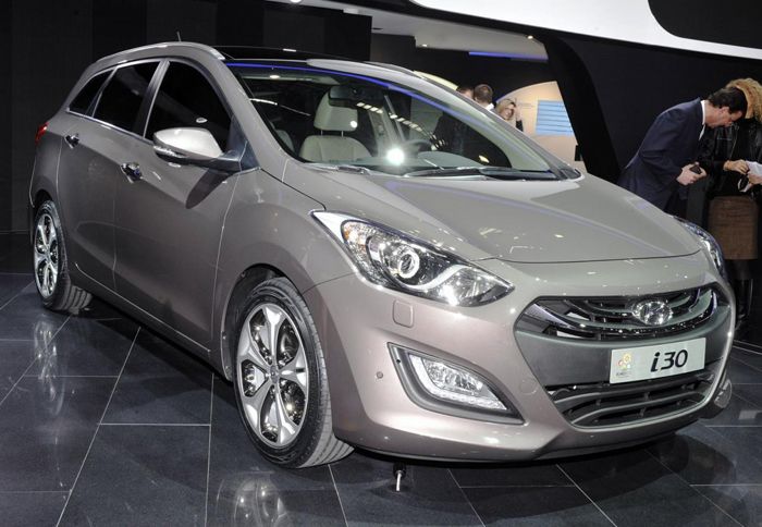 Τον νέο Hyundai i30 SW θα είναι διαθέσιμο από τον Ιούλιο του 2012 στην ευρωπαϊκή αγορά.