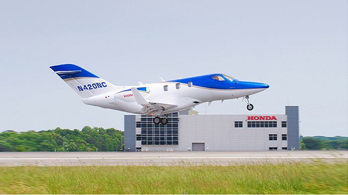 Με επιτυχία ολοκλήρωσε το HondaJet την πρώτη δοκιμαστική του πτήση με εσωτερικό και εξοπλισμό ίδιο με του μοντέλου παραγωγής.