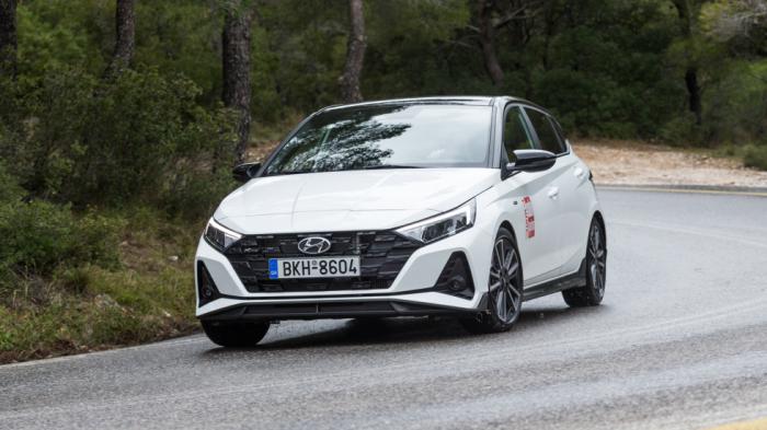 Hyundai i20: Ατμοσφαιρικό στα 84 άλογα, «τουρμπάτα» 100 PS με χειροκίνητο & DCT κιβώτιο