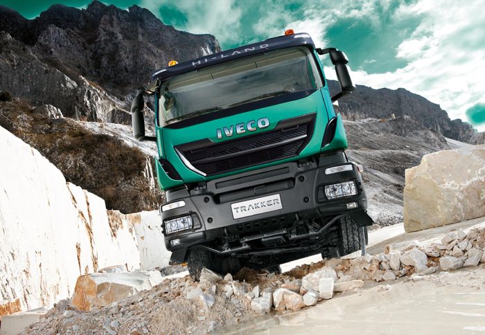 Κατά τη διάρκειας της IAA 2012, η Iveco έχει προγραμματίσει την παγκόσμια πρεμιέρα του νέου Trakker που προορίζεται για τον κατασκευαστικό κλάδο.