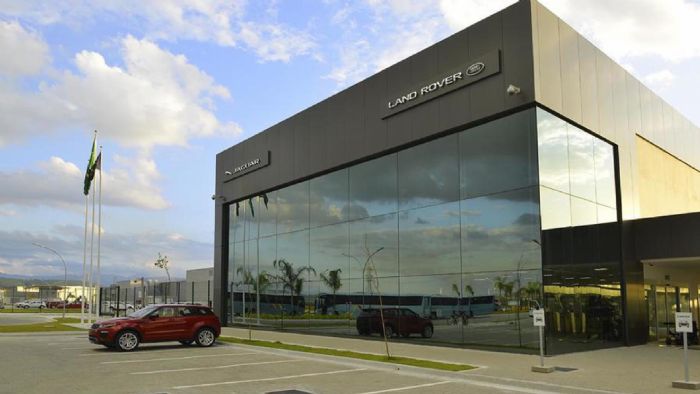 Το νέο εργοστάσιο της Jaguar Land Rover ξεκίνησε να λειτουργεί λίγες μέρες πριν, όντας το πρώτο εργοστάσιο της εταιρείας που βρίσκεται εκτός των ορίων της Μεγάλης Βρετανίας.