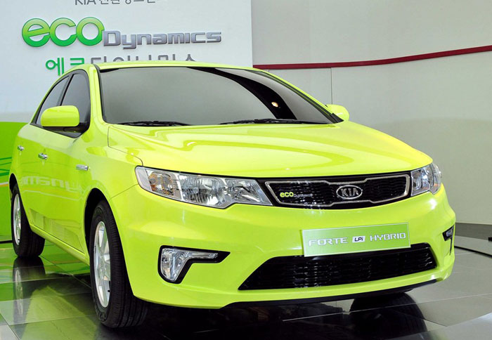 To Kia Forte LPI Hybrid θα έρθει στην Ευρώπη το 2013. Η μέση κατανάλωση ανέρχεται στα 4,7 l/100km.