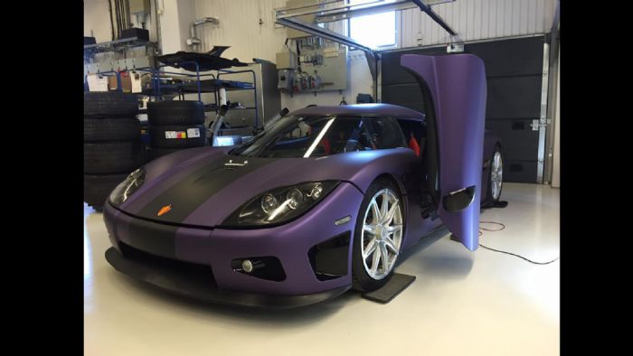 Η Koenigsegg CCXR αναρτήθηκε σε κοινωνικό μέσο δικτύωσης με λεζάντα «Μωβ – στη μνήμη του Prince. RIP μικρέ. Έφυγες πολύ νωρίς.»