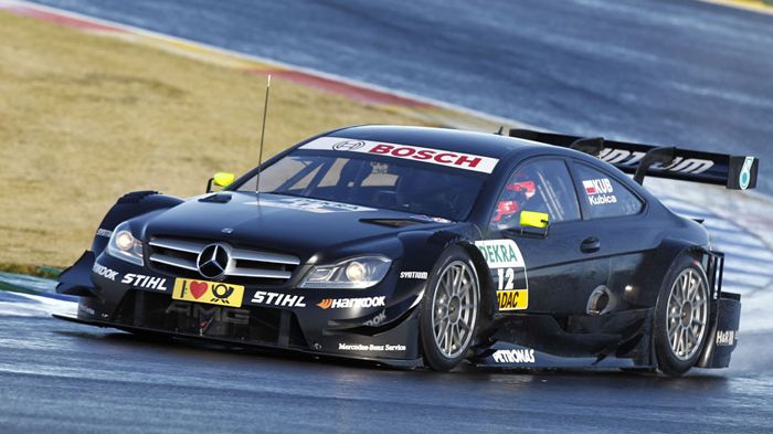 O Robert Kubica με τη Mercedes AMG C-Coupe, στην πίστα της Valencia.