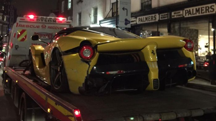 Μια κίτρινη LaFerrari είχε ένα ατύχημα στους δρόμους του Λονδίνου. Καλά τόσο κακοί οδηγοί είναι οι ιδιοκτήτες supercars;