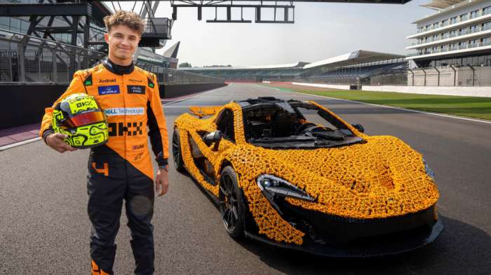 O Norris ολοκλήρωσε γύρο στο Silverstone με McLaren P1 από Lego 