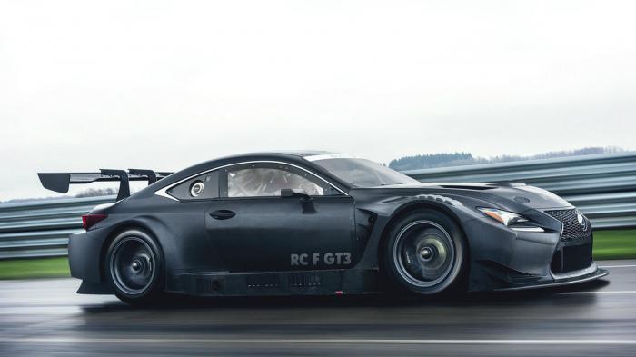 To αγωνιστικό Lexus RC F GT3. Μαύρο, 