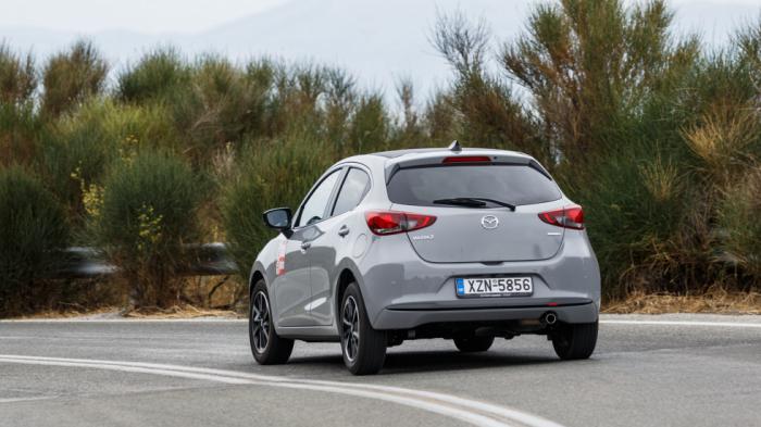 Στο δρόμο το Mazda 2 έχει πολύ καλή ποιότητα κύλισης, χάρη στον περιορισμένο θόρυβο από την άσφαλτο και τον αέρα.