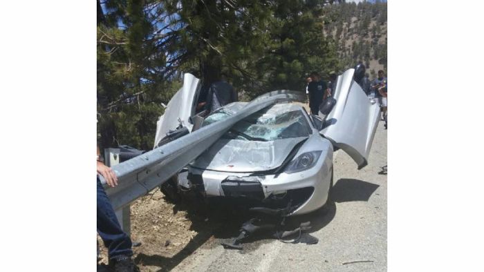 Ο οδηγός μιας McLaren 12C είχε όρεξη για μια απαιτητική ανάβαση. Μόνο που η βόλτα του βγήκε ξινή, καθώς το supercar του κατέληξε σφηνωμένο κάτω από τις προστατευτικές μπαριέρες.