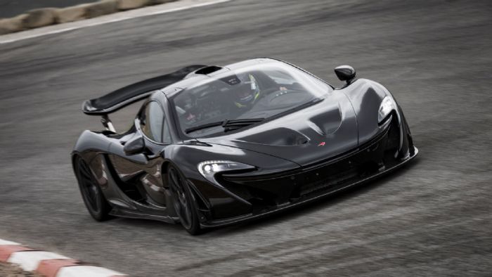 Η McLaren προχώρησε στην ανάκληση 122 Ρ1 στις Η.Π.Α. Πιο συγκεκριμένα ανακάλεσε τα μοντέλα που έχουν κατασκευαστεί από τον Μάρτιο του 2013, έως και τις 31 Οκτωβρίου του 2015, λόγω μιας βλάβης που εμφα