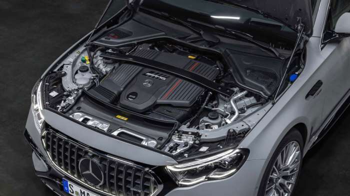 Η Mercedes ρίχνει και πάλι χρήμα σε κινητήρες βενζίνης-diesel 