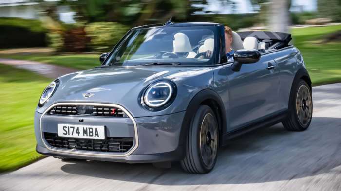 Ανανεώθηκε και παρουσιάστηκε το MINI Cooper Cabrio 