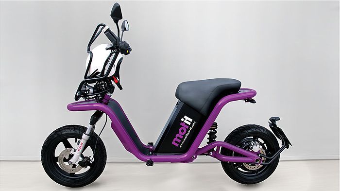 Ιδού το κοινόχρηστο ηλεκτρικό scooter που έχει ήδη αρχίσει να κάνει τη ζωή των κάτοικων της Βαρκελώνης πιο εύκολη.