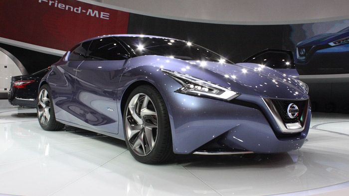 H Nissan αποκάλυψε στο Σαλόνι της Σαγκάης το πρωτότυπο Friend-ME, το οποίο είναι ένα 5θυρο 4θέσιο σεντάν μοντέλο με έντονα κουπέ χαρακτηριστικά. 