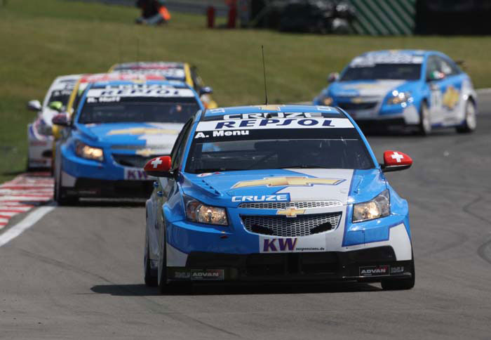 Επιτυχία για το Cruze στο Brands Hatch 