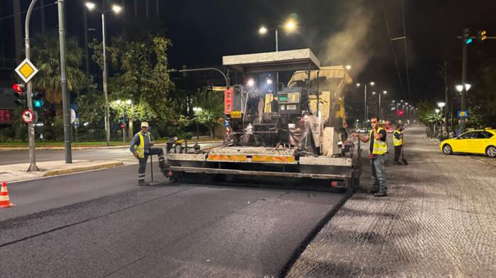 Μπαίνει νέα άσφαλτος στην Βασιλίσσης Σοφίας 