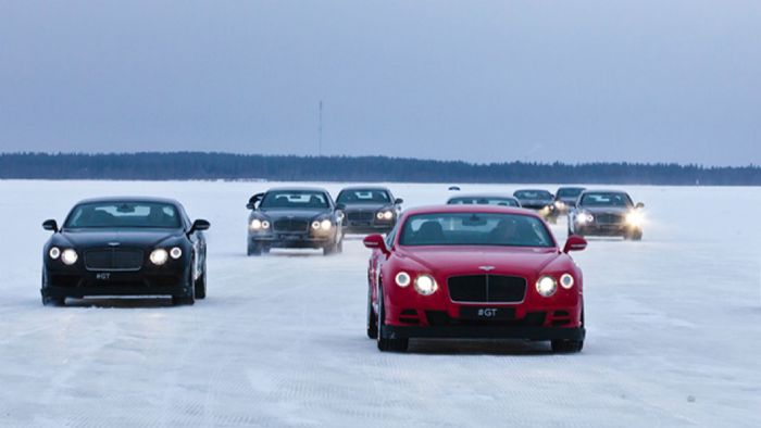 Η Bentley κάθε χρόνο διοργανώνει σεμινάρια οδήγησης στο πάγο στη βόρεια Φινλανδία, με την ονομασία Power on Ice.