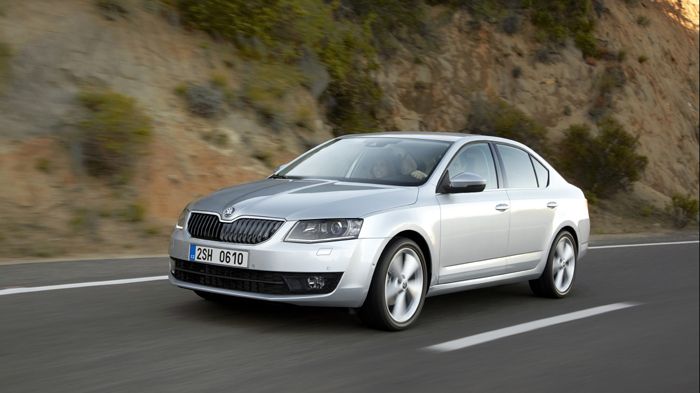 Σύμφωνα με το νέο τιμοκατάλογο της Skoda, η Octavia Limo προσφέρεται σε εκδόσεις Ταξί με κόστος από 18.690 ευρώ και Ειδική Έκπτωση 300- 700 ευρώ.