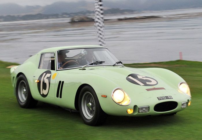 Η Ferrari 250 GTO έχει κατασκευαστεί σε μόλις 39 αντίτυπα, και απέδιδε 300 ίππους από ατμοσφαιρικό 3,0λιτρο V12 σύνολο. 