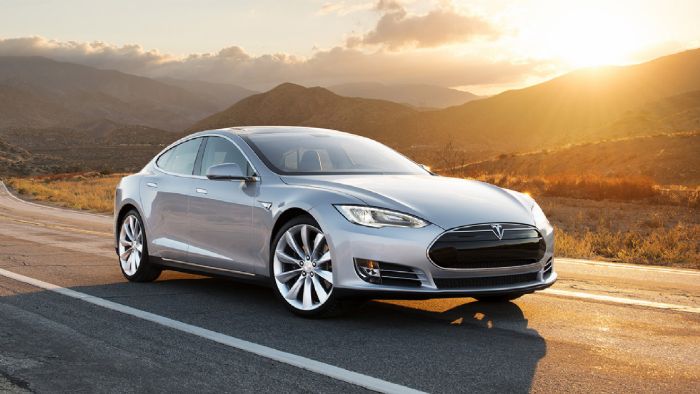 Η απόδοση του Tesla Model S κυμαίνεται από   320 έως 538 ίππους και από 440 Nm έως 967 Nm ροπής. 