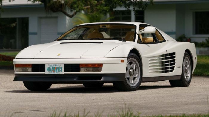 Αυτή η Ferrari Testarossa είναι η πρωταγωνίστρια του Miami Vice.