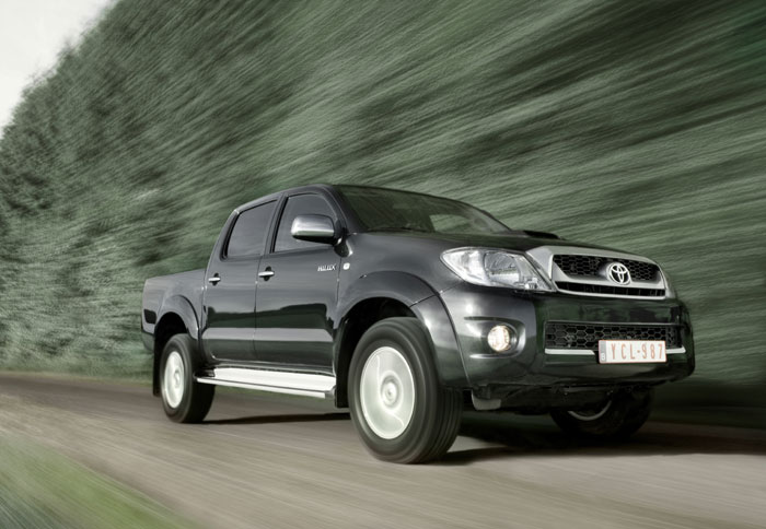 Το Toyota Hilux συνεχίζει να κυριαρχεί 