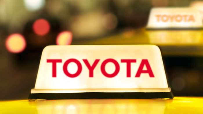 H γκάμα των Ταξί της Toyota στην ελληνική αγορά περιλαμβάνει τα Avensis και Prius που είναι διαθέσιμα με κόστος από 24.880 ευρώ.