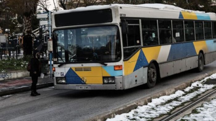 Τροχαίο στη Βασιλίσσης Σοφίας με 12 τραυματίες, λεωφορείο χτύπησε ΙΧ 