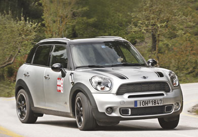     Mini Countryman      turbo   1,6 .  184 ,         .
 