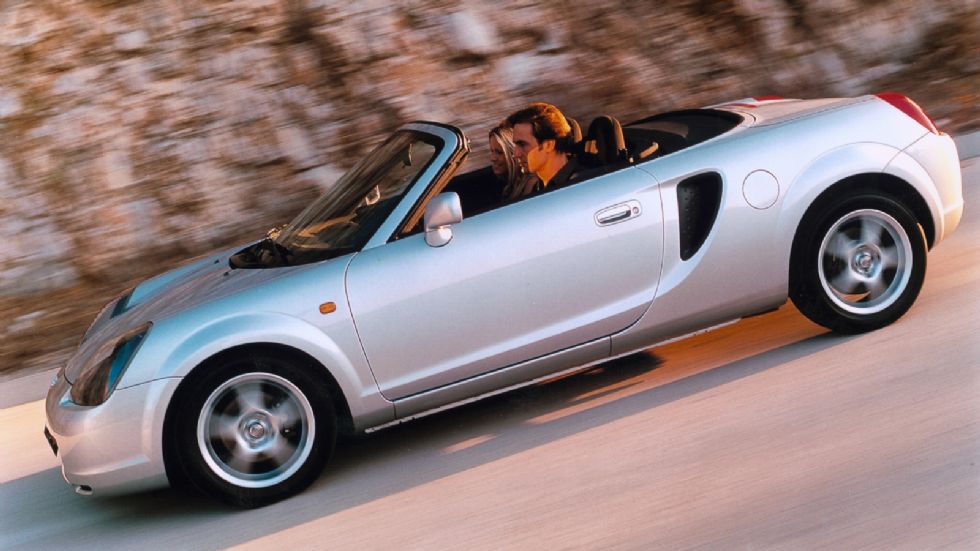 H Toyota θέλει να επαναφέρει στη «ζωή» το MR2, στα πλαίσια του πλάνου της να διαθέτει τρία sports cars στη γκάμα της. 