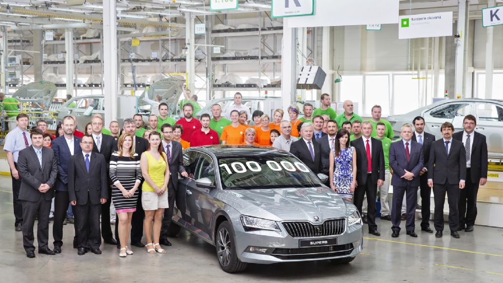 Στη Skoda γιορτάζουν για τα 100.000 αντίτυπα του Superb τρίτης γενιάς, κάτι που κατάφεραν σε λίγο περισσότερο από έναν χρόνο.