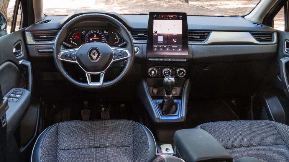 Tο Renault Captur, παρουσιάζει ένα ποιοτικό και hi-tech προφίλ, με μεγάλη οθόνη αφής 7ΆΆ και μαλακό στην αφή υλικό στο ταμπλό.