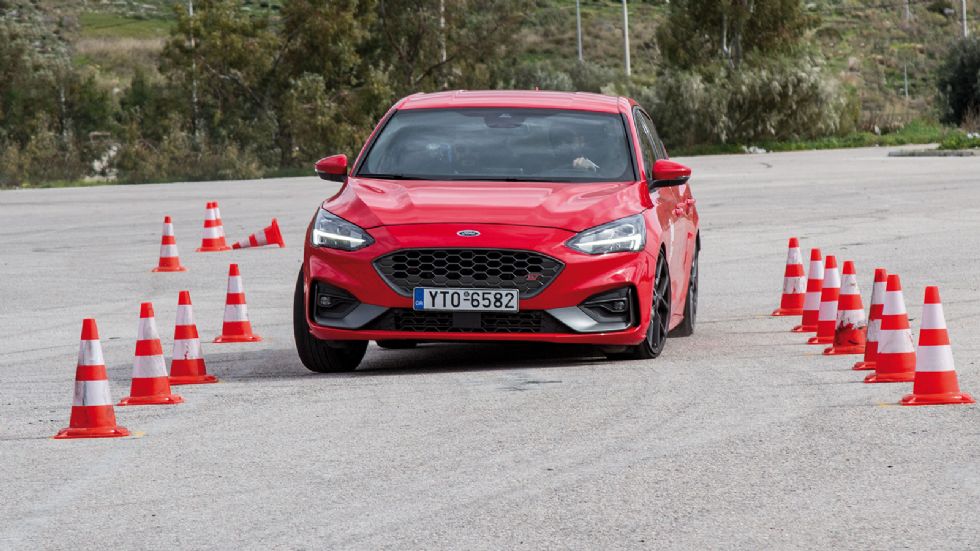 Κόντρα τίτλου: Honda Civic Type R ή Ford Focus ST;