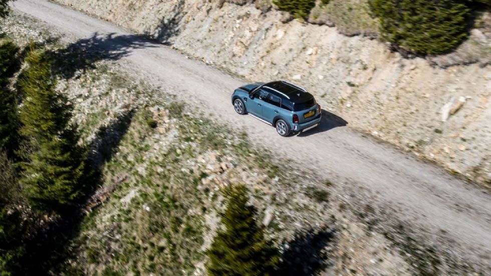 Peugeot 2008 Vs MINI Countryman 