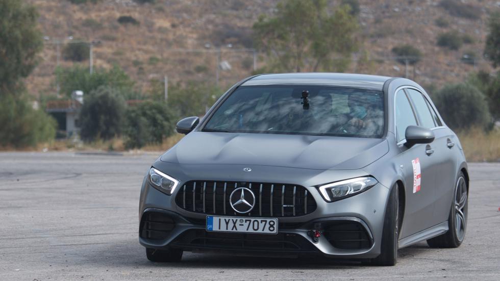 Η Mercedes-AMG A 45 S 4MATIC+ βγάζει τον fun to drive χαρακτήρα της αβίαστα σε μεγαλύτερες κλίσεις του τιμονιού, ενώ αν αποζητάς μόνον αυτό διαθέτει και λειτουργία Drift Mode.