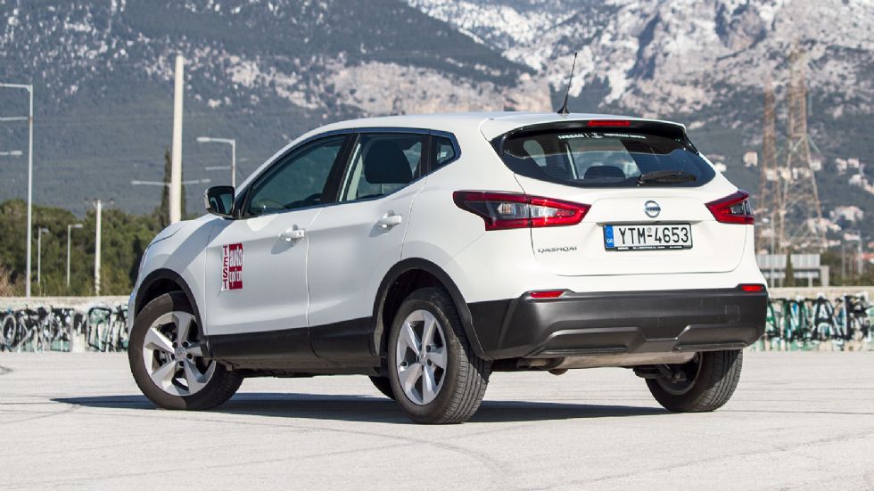 Peugeot 2008 Vs Nissan Qashqai