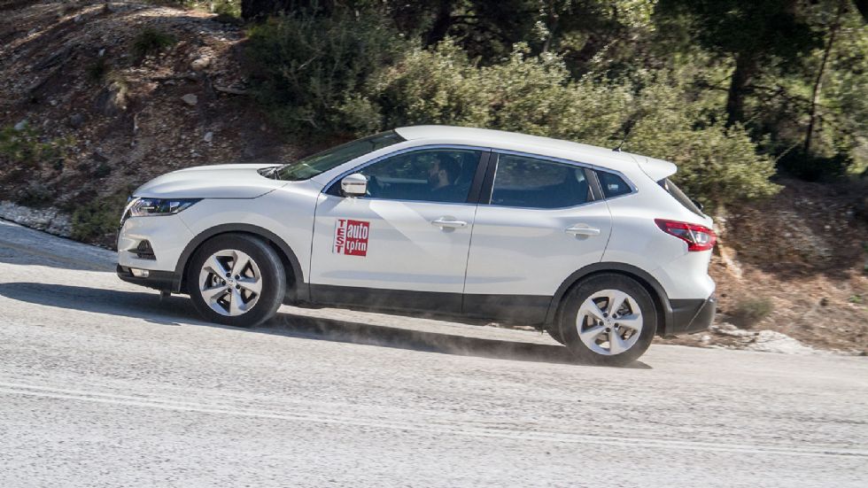 Peugeot 2008 Vs Nissan Qashqai