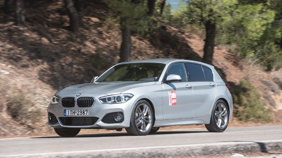 Η BMW 116d προβάλει έναν πιο οδηγοκεντρικό χαρακτήρα, αλλά στην πράξη είναι λιγότερο αποτελεσματική, αφού εδώ η πίσω κίνηση λόγω του αυξημένου βάρους και της χαμηλής αναλογικά απόδοσης του μοτέρ, δεν 