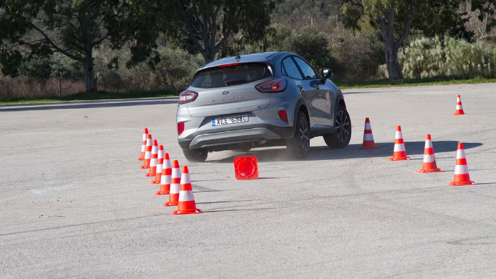 «Βασιλιάς» των elk test 
σε μία ακόμη περίπτωση ένα μοντέλο Ford, που με το Puma τόσο στην ST-Line έκδοση όσο και με την απλή ανάρτηση σημειώνει κορυφαίες επιδόσεις στην κατηγορία των B-SUV.