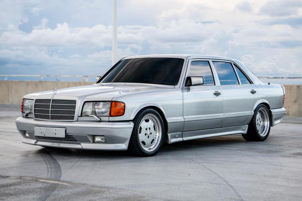 Mercedes 560 SEL 6.0 AMG: Στο σφυρί ο πρόγονος της Mercedes-AMG S 63