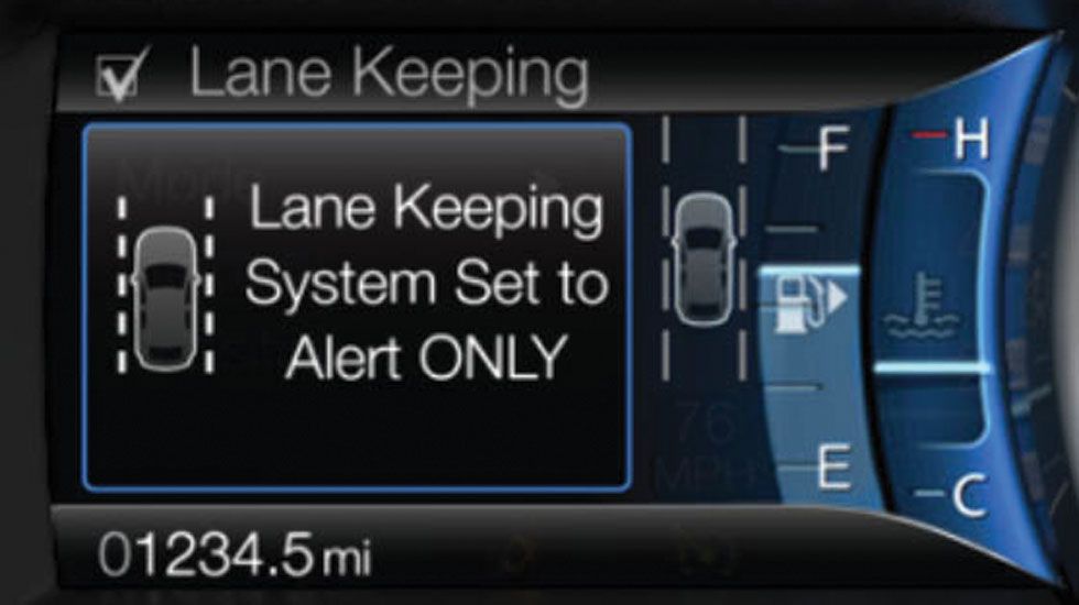 H εμπρόσθια κάμερα στο παρμπρίζ του νέου Mondeo υποστηρίζει και μια σειρά από άλλα προηγμένα συστήματα ασφαλείας, όπως το Lane Keeping Aid μαζί με Lane Keeping Assist