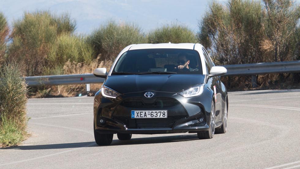 Το Toyota Yaris απέναντι στους Γάλλους ανταγωνιστές του!