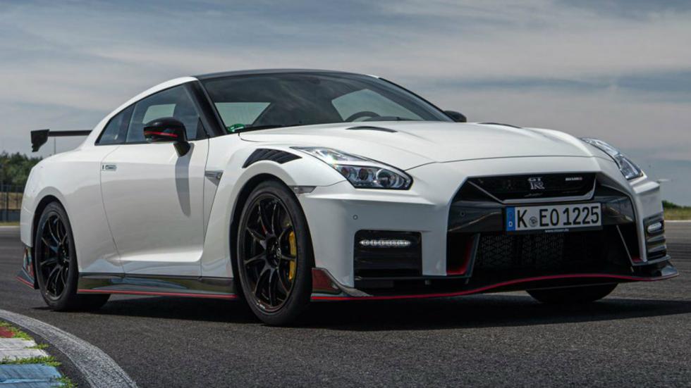 To Nissan GT-R Nismo. 