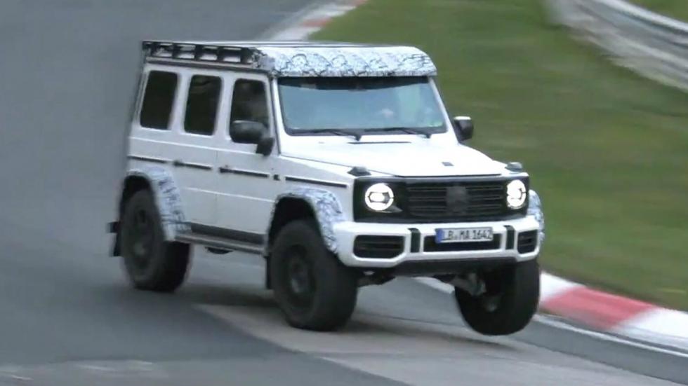 H Mercedes-AMG G-Class 4 × 4 ² είναι εξοπλισμένη με διευρυμένα φτερά.