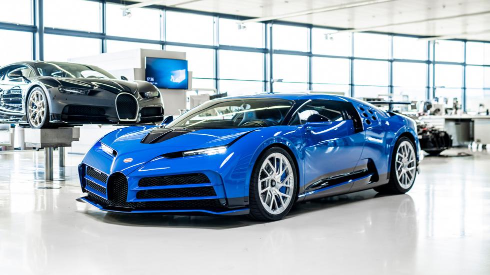 Με το μπλε χρώμα της θρυλικής ΕΒ110 η πρώτη Bugatti Centodieci