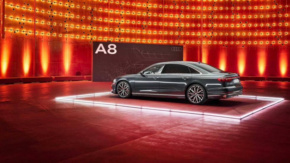 Aνανεωμένο Audi A8: Νέα γρίλια, πιο hi-tech & σε S line έκδοση