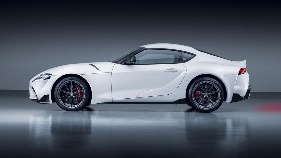 Επίσημο ντεμπούτο για την χειροκίνητη Toyota Supra