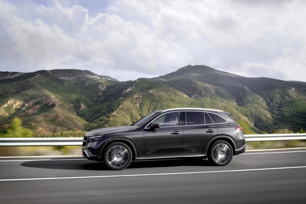 Νέα Mercedes GLC: Hi-tech, υβριδική με έως 381 ίππους  