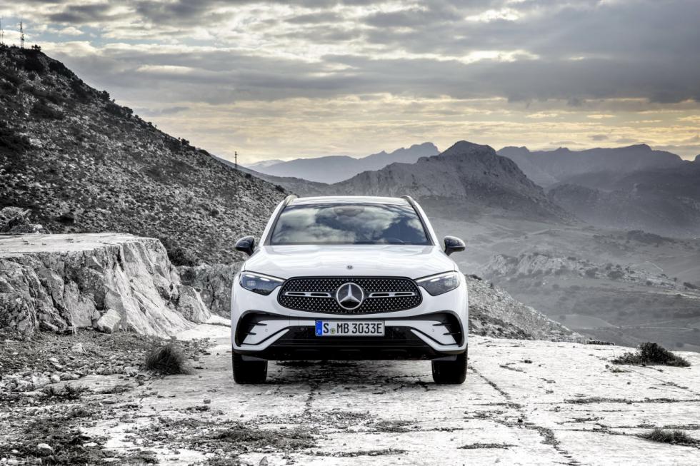 Νέα Mercedes GLC: Hi-tech, υβριδική με έως 381 ίππους  