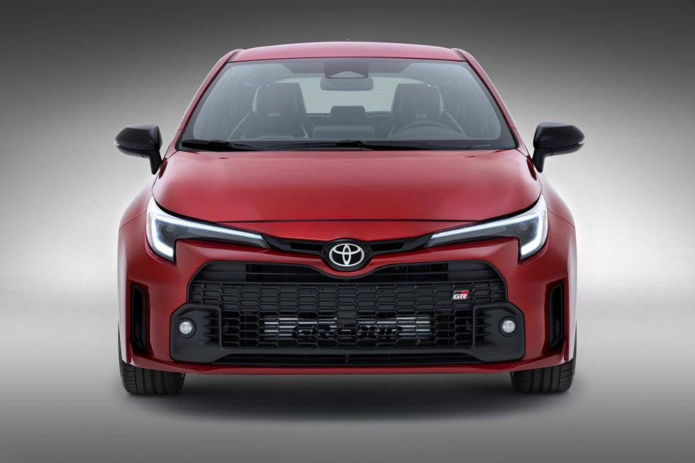 Νέα Toyota GR Corolla: 4κίνητη με 304 άλογα και εμφάνιση «τούμπανο»